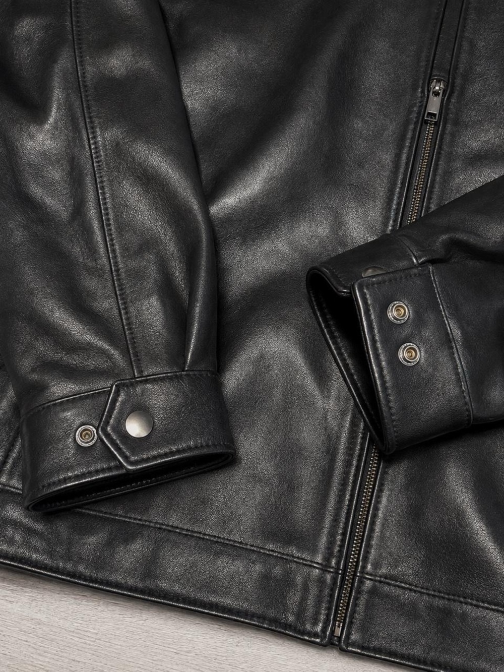 Roundtree Men's Black Leather Zip Front Jacket - Picture 7 of 7